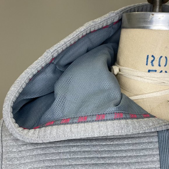 Nike Dry-Fit Gray Hoodie : Medium: Never Worn: Like New - Picture 7 of 10